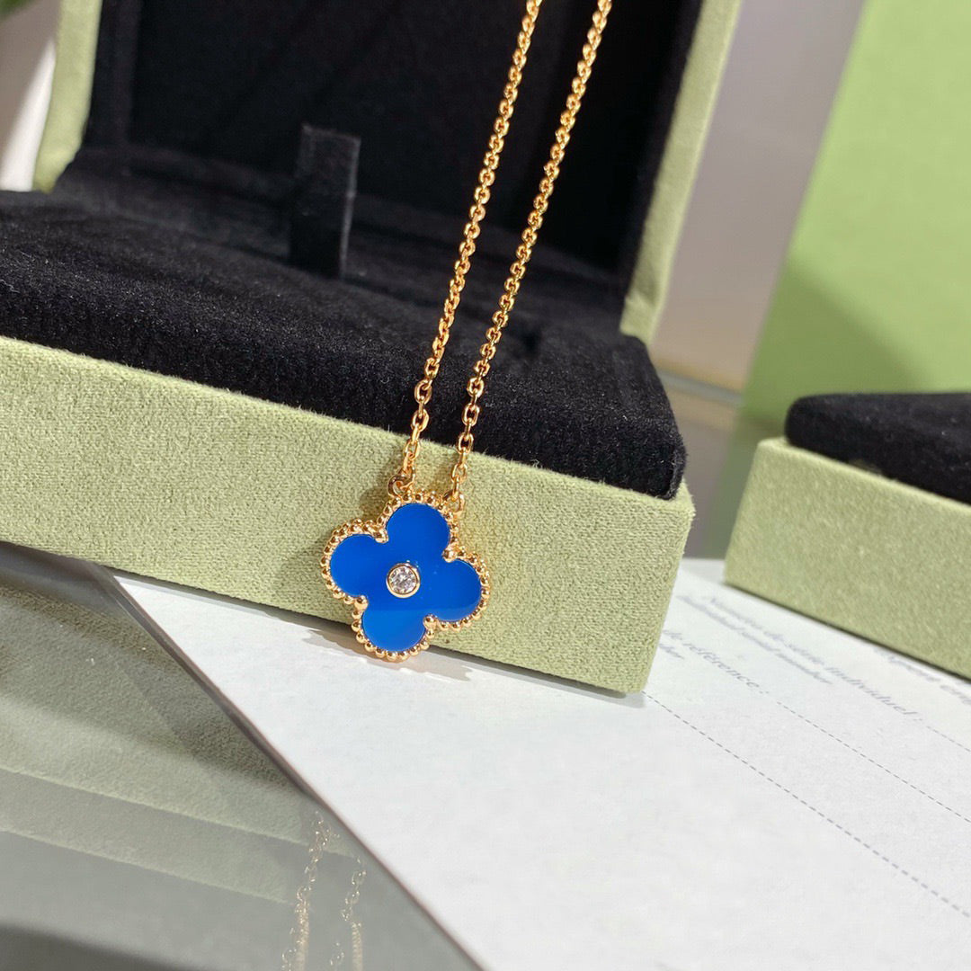 [⭐Aura]CLOVER 15MM DIAMOND AND BLUE AGATE NECKLACE