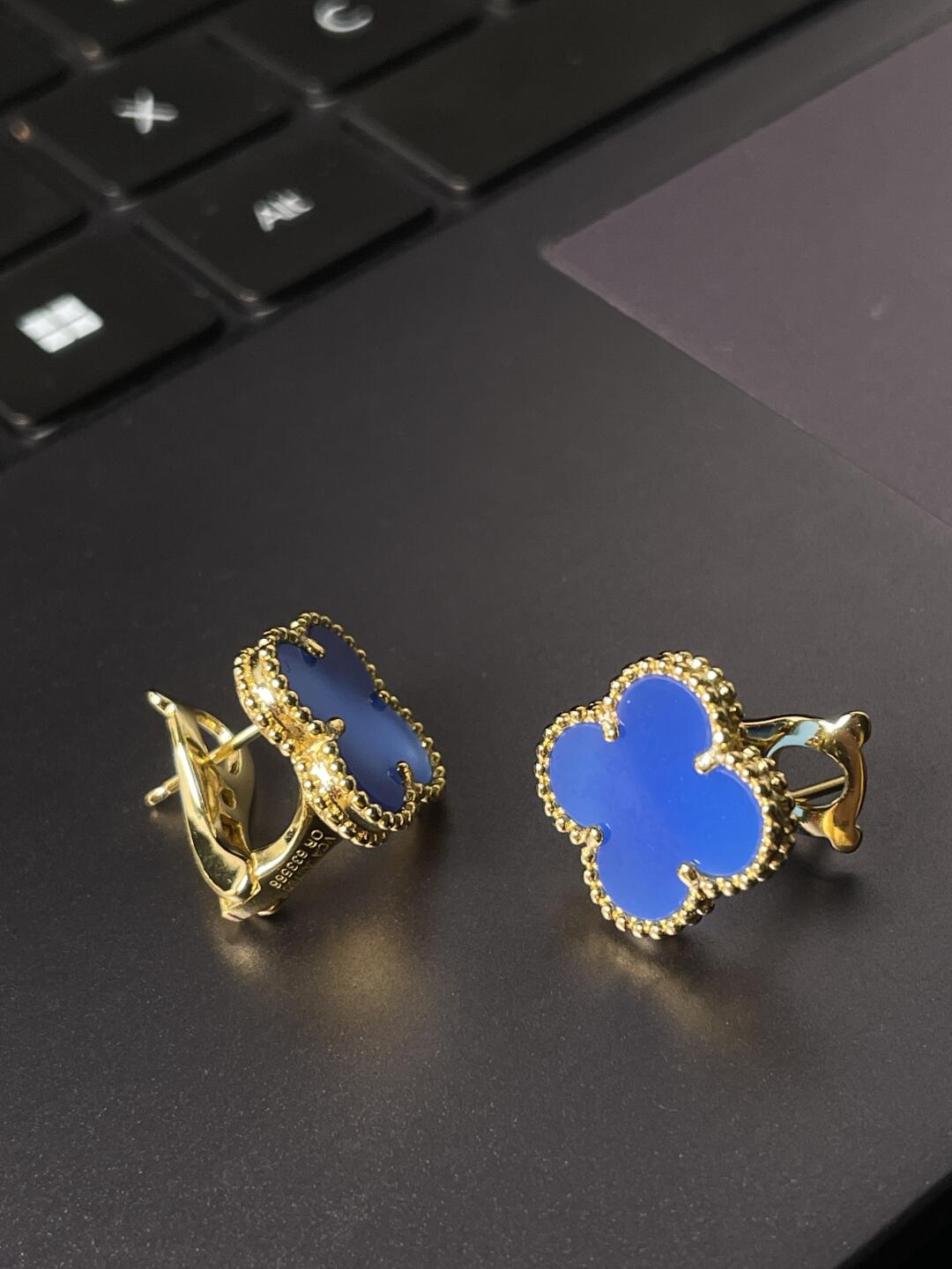 [⭐Aura] CLOVER LARGE (20mm) 1 MOTIFS BLUE MOP STUD EARRINGS
