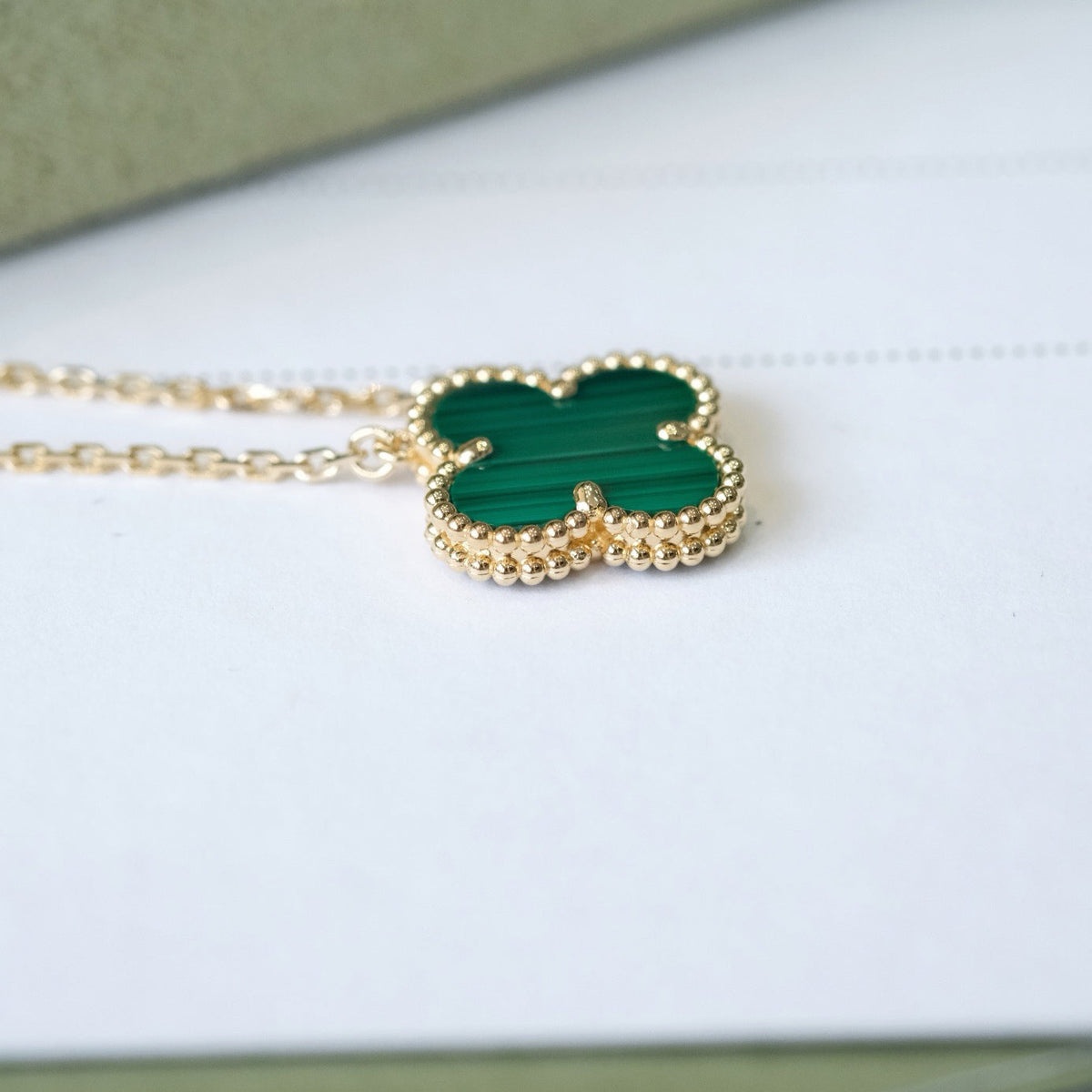 [⭐Aura]CLOVER 15MM MALACHITE SINGLE FLOWER  NECKLACE