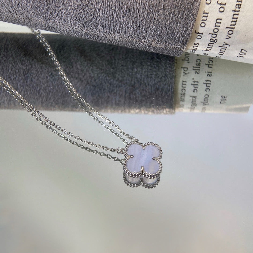 [⭐Aura]CLOVER 15MM BLUE CHALCEDONY NECKLACE SILVER