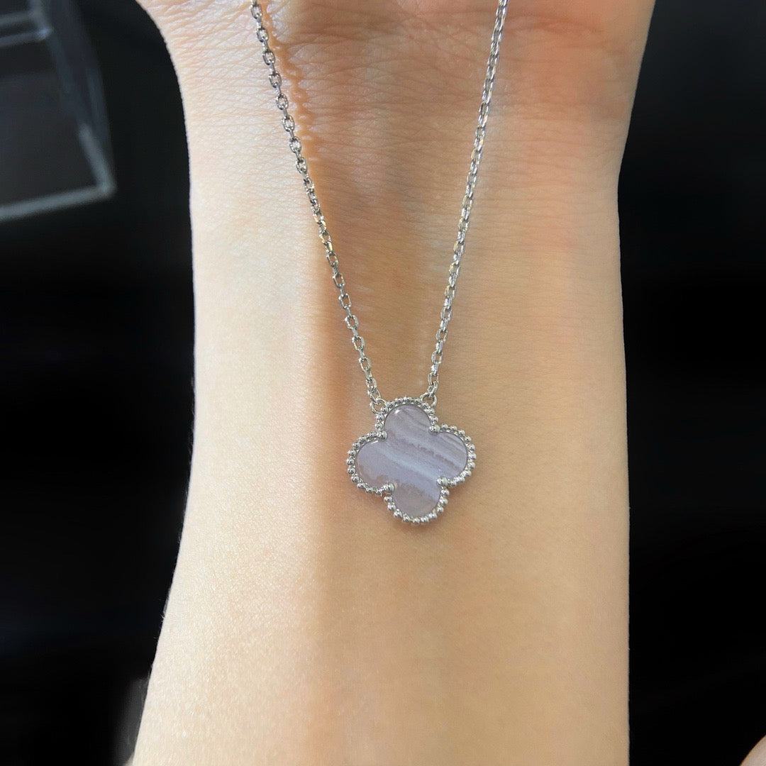 [⭐Aura]CLOVER 15MM BLUE CHALCEDONY NECKLACE SILVER