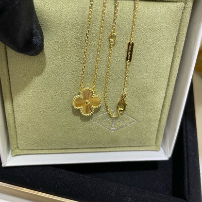 [⭐Aura]CLOVER 15MM LASER NECKLACE