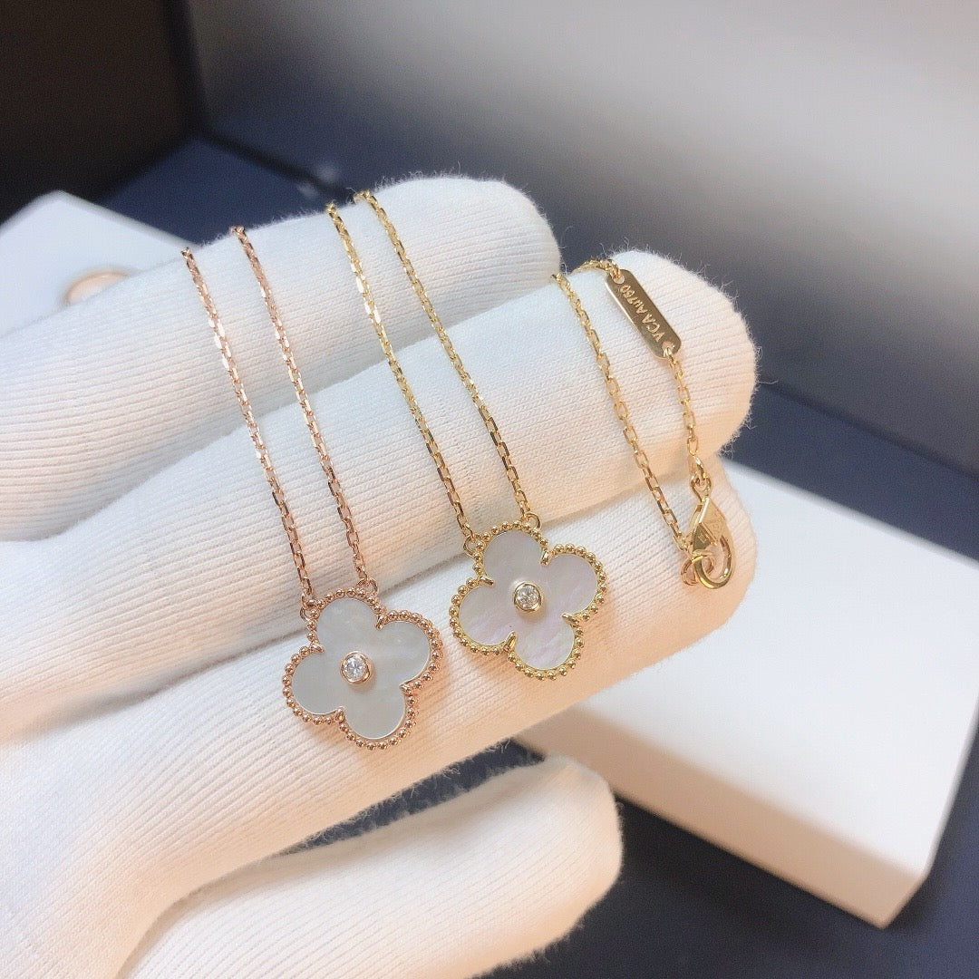 [⭐Aura]CLOVER 15MM DIAMOND WHITE FRITILLARIA NECKLACE