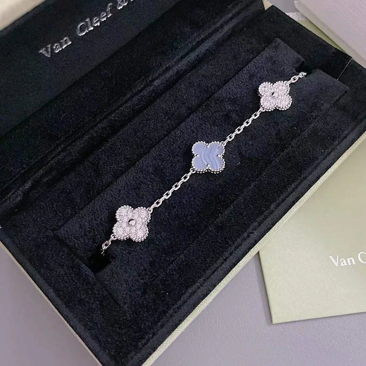 [⭐Aura] CLOVER 5 MOTIF PURPLE CHALCEDONY BRACELET COLLECTION