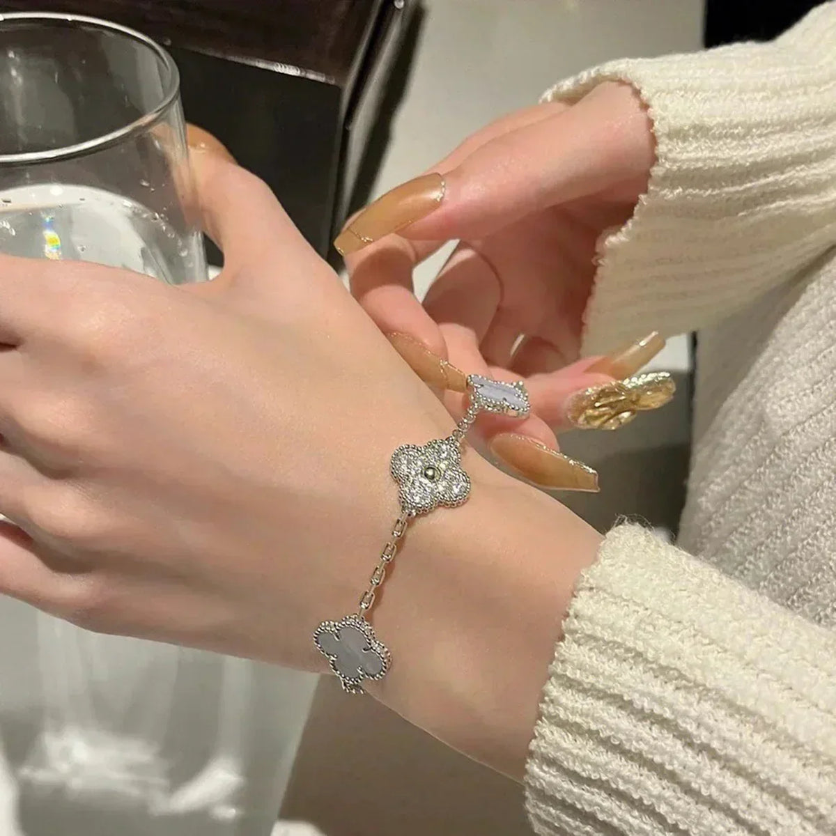 [⭐Aura] CLOVER 5 MOTIF PURPLE CHALCEDONY BRACELET COLLECTION