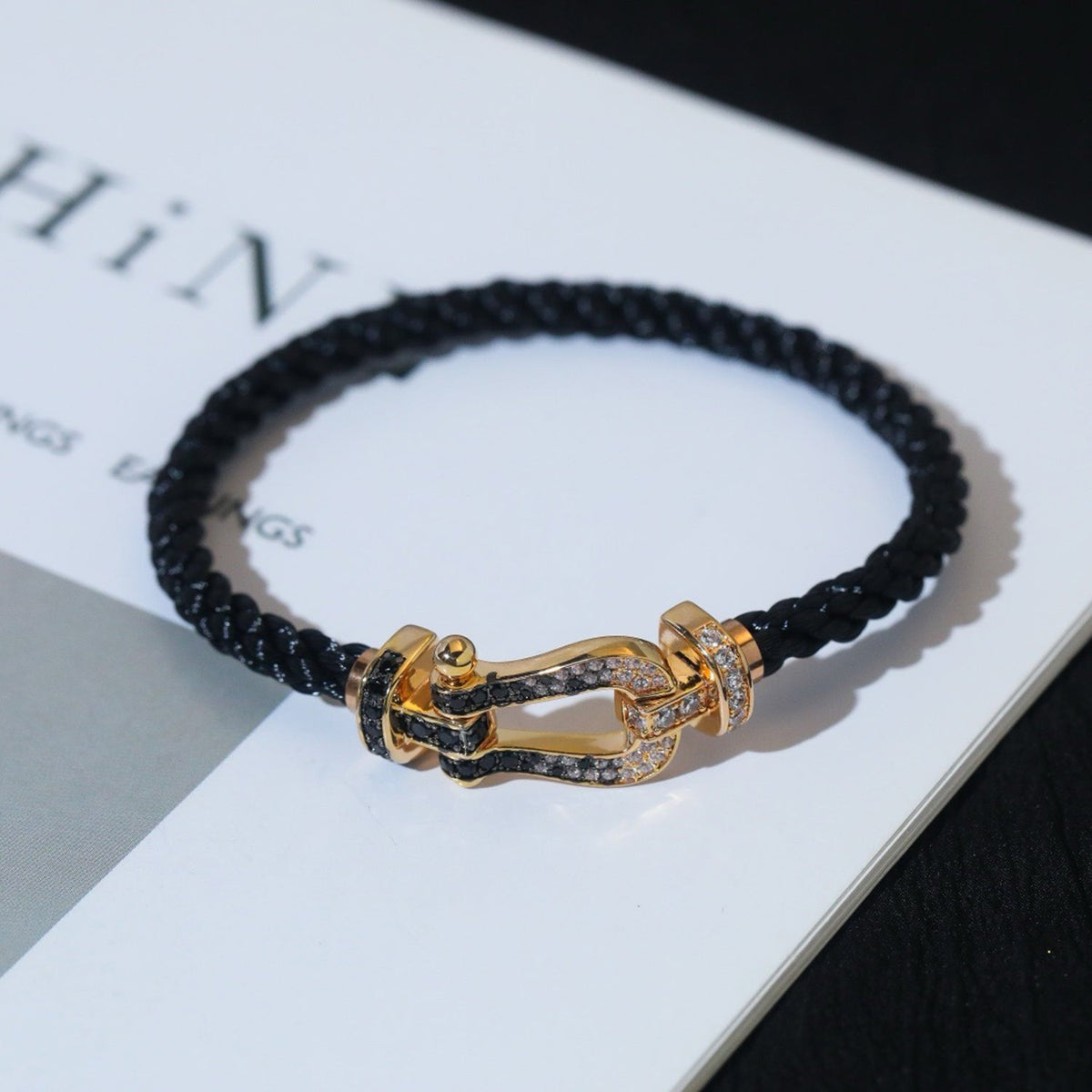 [⭐Aura]FORCE LARGE HORSESHOE BLACK WHITE DIAMOND BRACELET SILVER