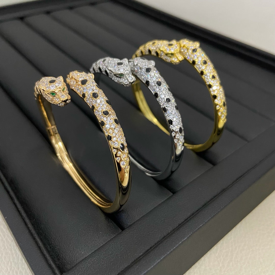 [⭐Aura]PANTHERE DOUBLE HEADED HALF DIAMOND OPEN BRACELET
