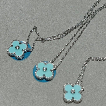 [⭐Aura]CLOVER 1 DIAMOND LIGHT BLUE SILVER NECKLACE
