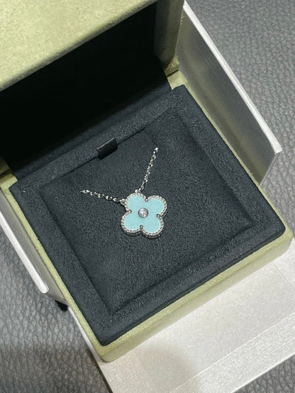[⭐Aura]CLOVER 1 DIAMOND LIGHT BLUE SILVER NECKLACE