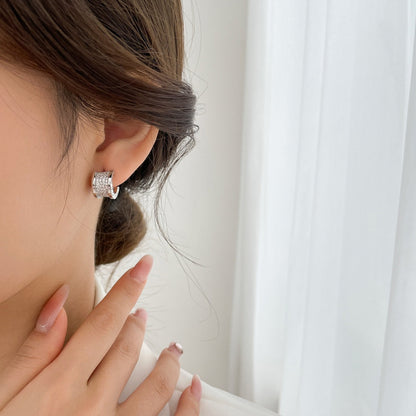 [⭐Aura]ZERO 1 DIAMOND PAVED EARRINGS