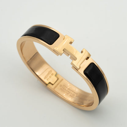 [⭐Aura]H BLACK BRACELET