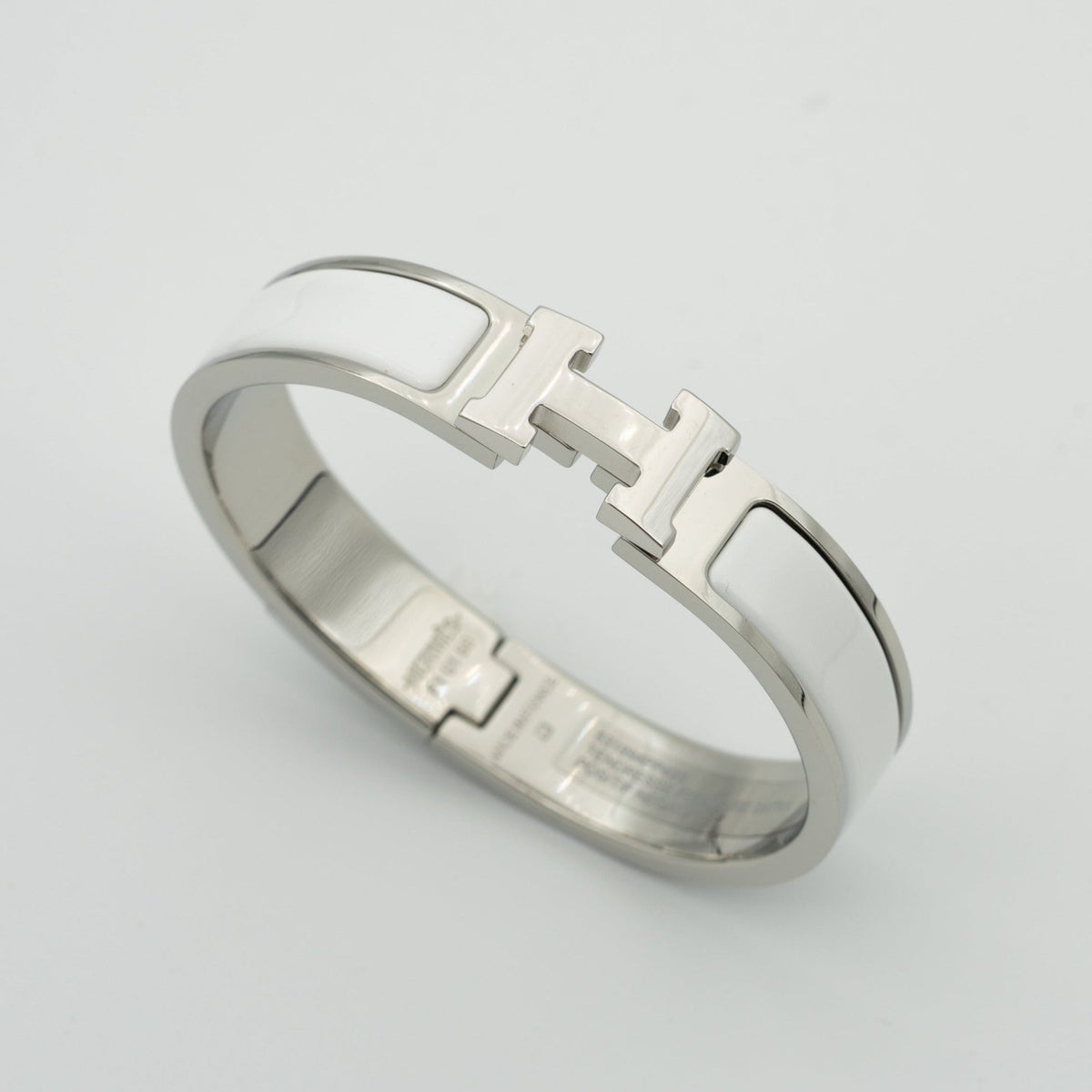 [⭐Aura]H WHITE BRACELET