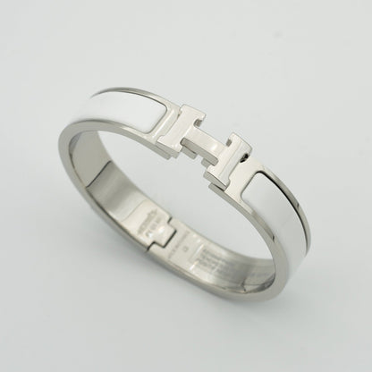 [⭐Aura]H WHITE BRACELET