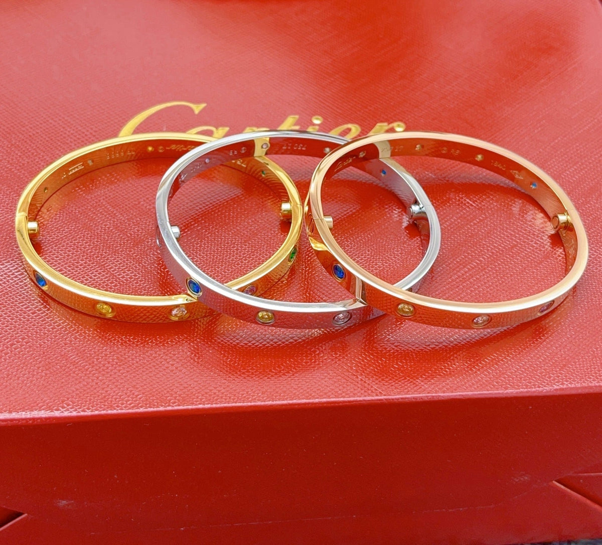 [⭐Aura] 2026 RAINBOW LOVE BRACELET 6.1MM  10 DIAMONDS