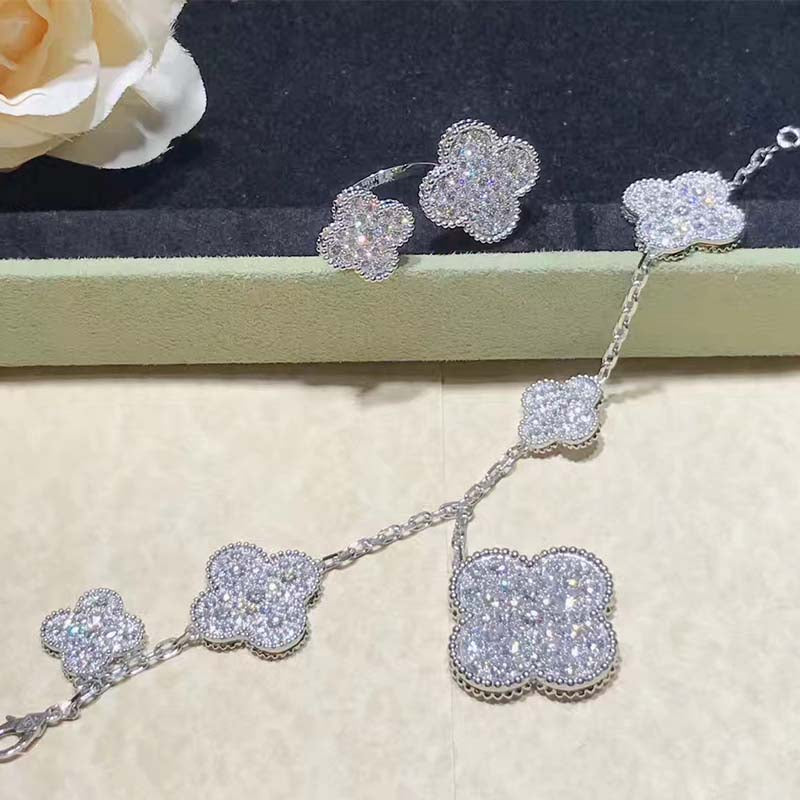 [⭐Aura]CLOVER 6 MOTIFS SILVER DIAMOND BRACELET