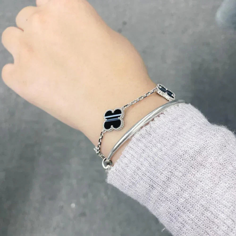 [⭐Aura] CLOVER 5 MOTIF PULSAR STONE BRACELET COLLECTION