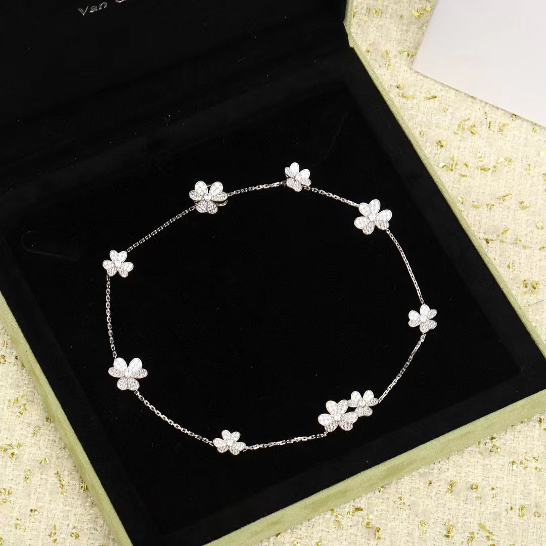 [⭐Aura]FRIVOLE SILVER 9 FLOWERS NECKLACE