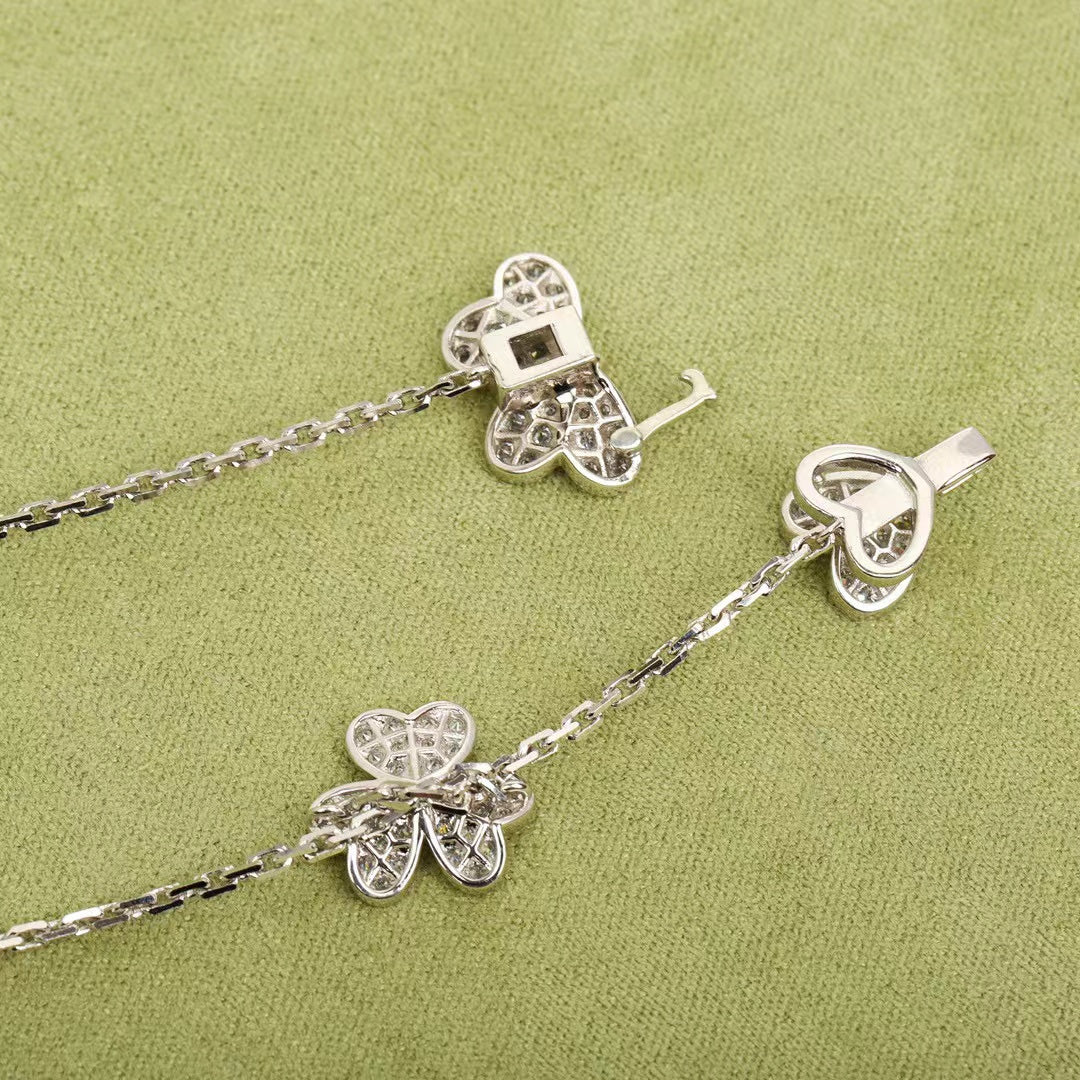 [⭐Aura]FRIVOLE SILVER 9 FLOWERS NECKLACE