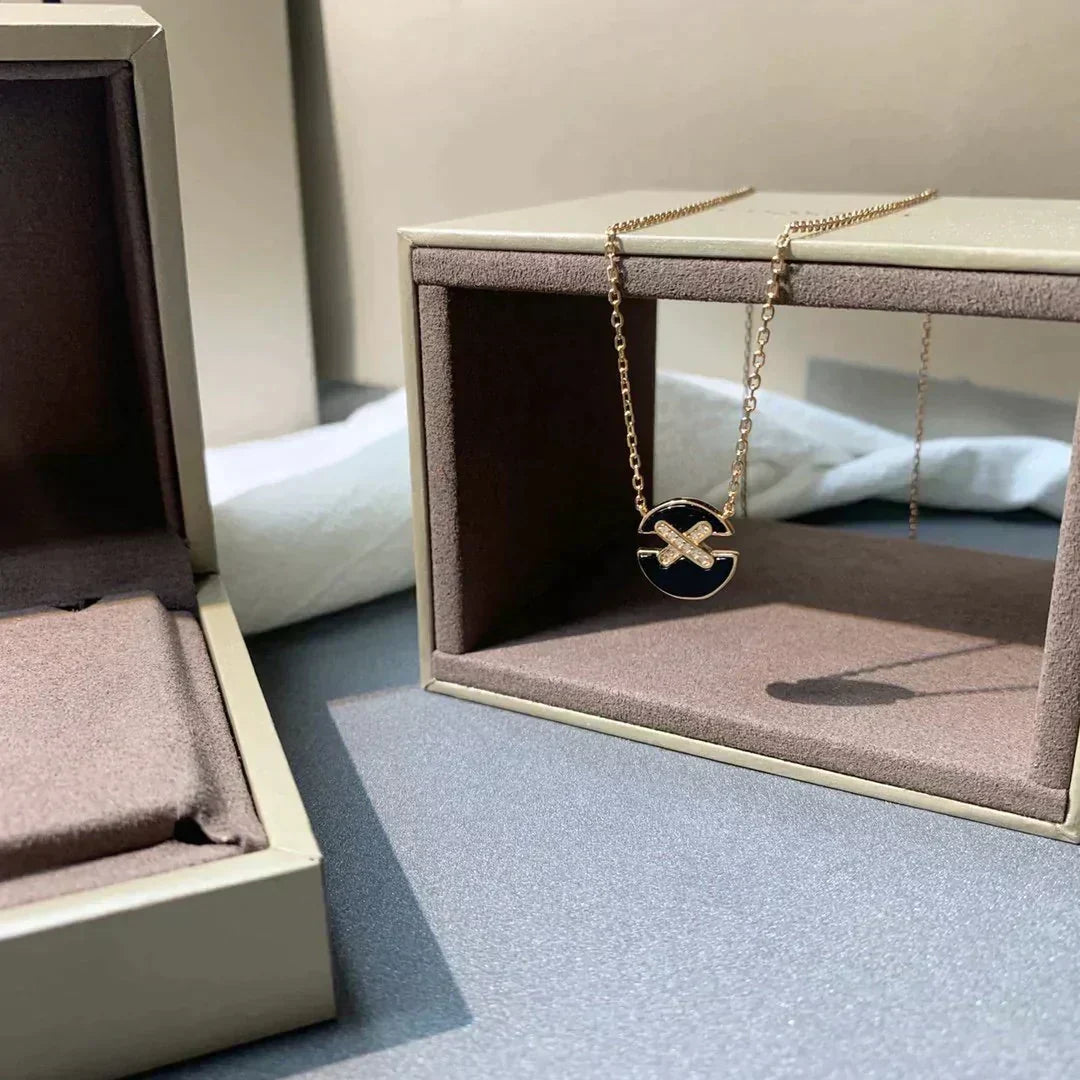 [⭐Aura]JEUX DE ROSE GOLD DIAMOND NECKLACE