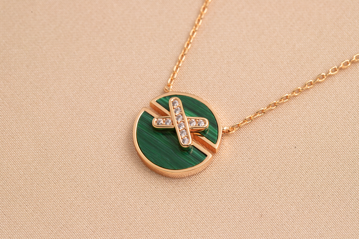 [⭐Aura]JEUX DE PINK GOLD DIAMOND NECKLACE