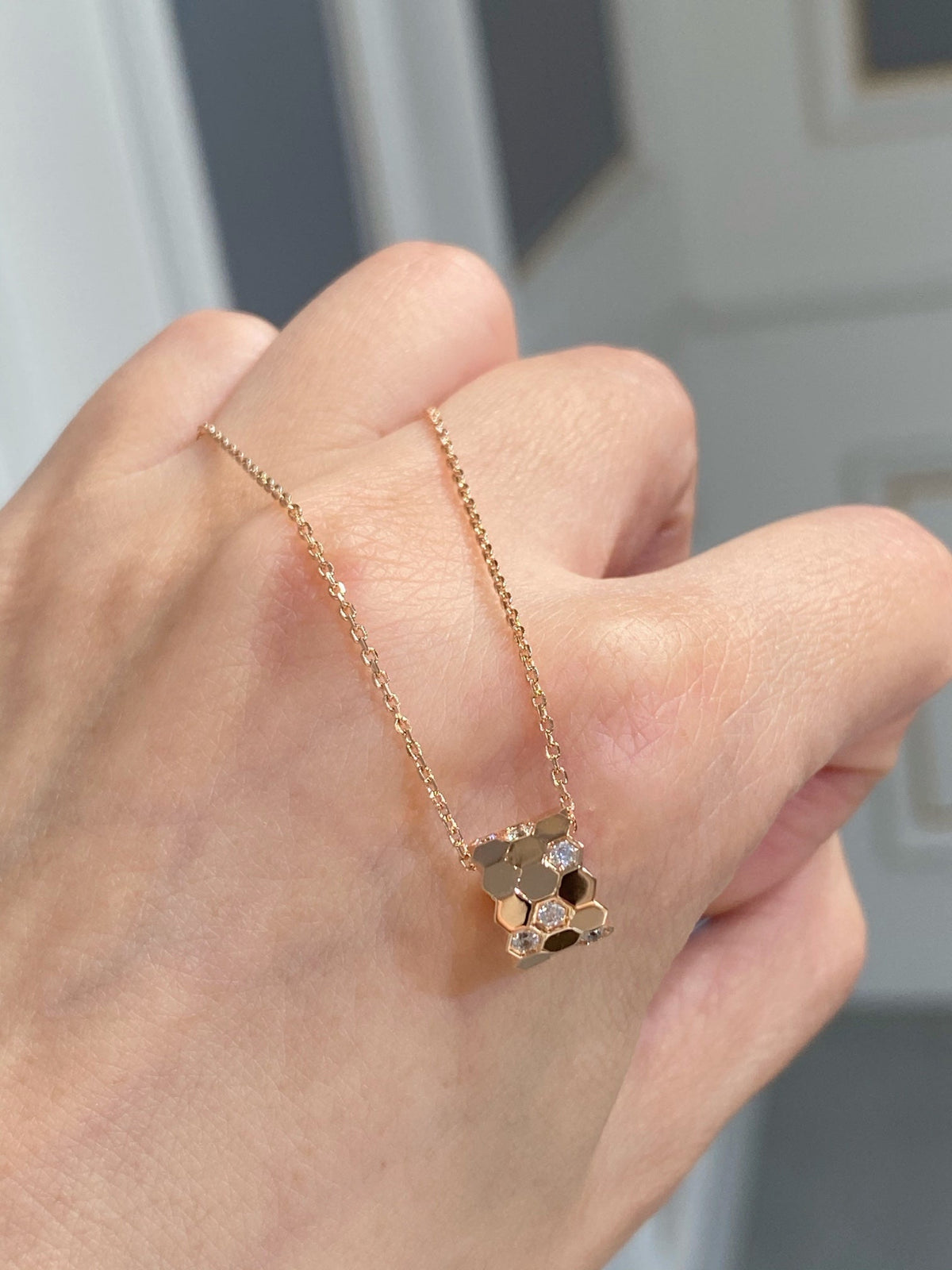 [⭐Aura]BEE LOVE DIAMOND NECKLACE