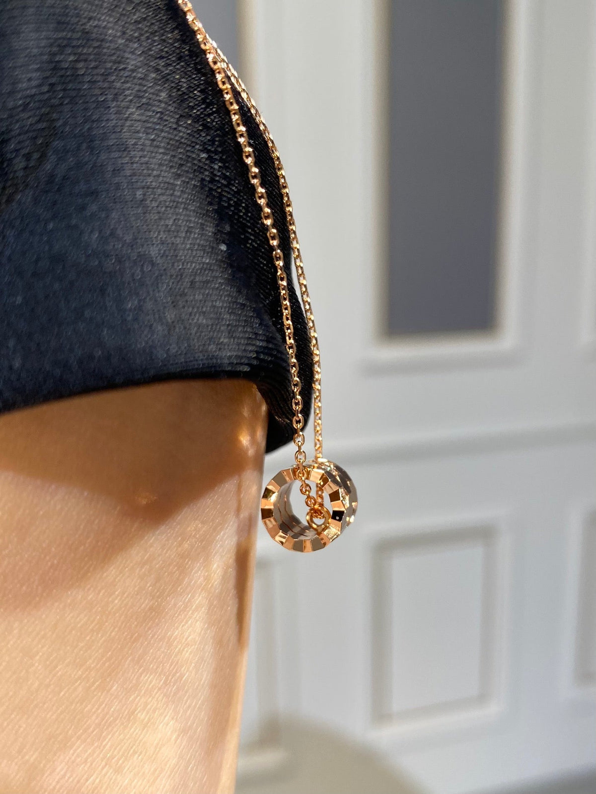 [⭐Aura]BEE LOVE DIAMOND NECKLACE