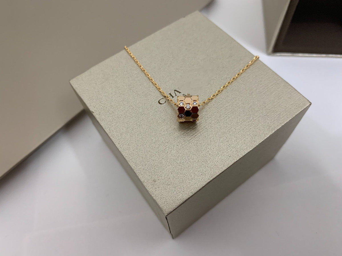 [⭐Aura]BEE LOVE DIAMOND NECKLACE