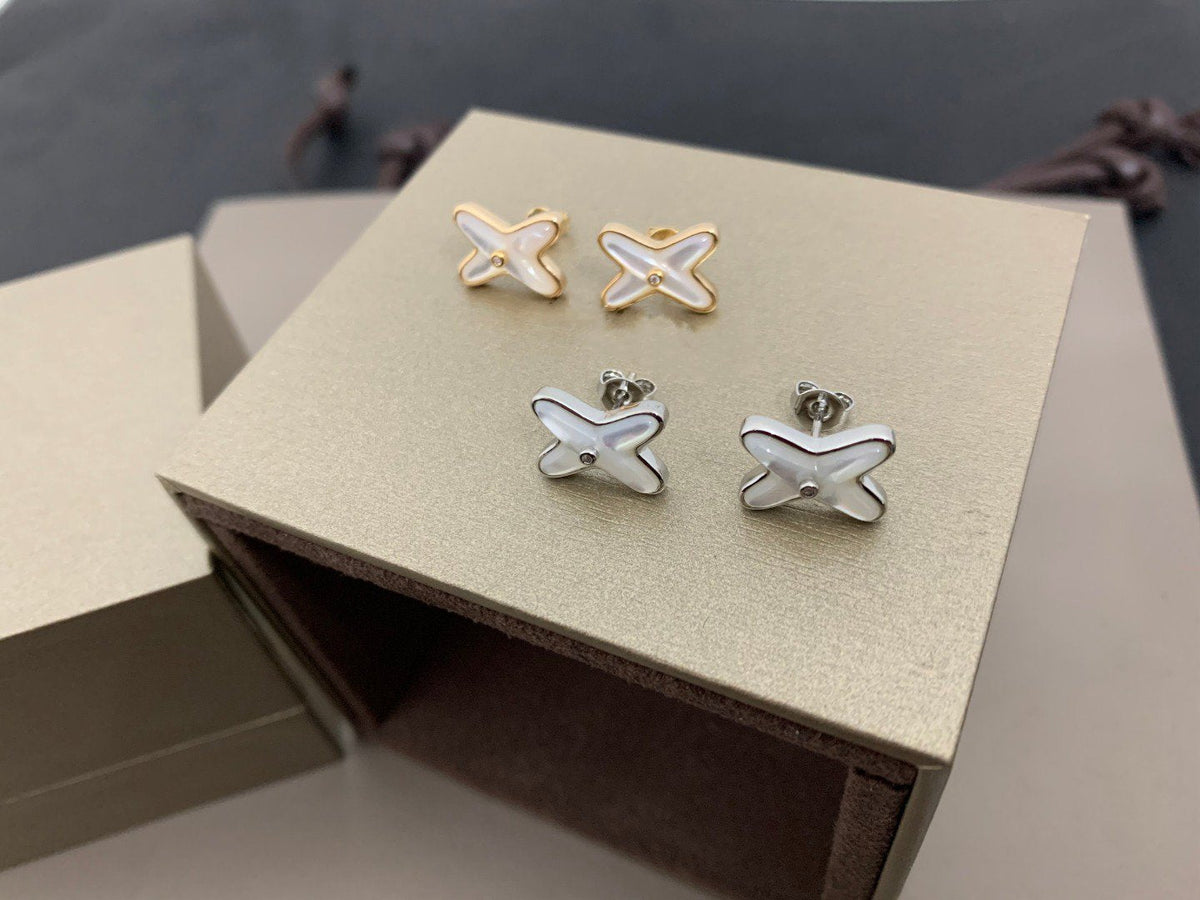[⭐Aura]JEUX DE WHITE MOP SILVER DIAMOND EARRINGS