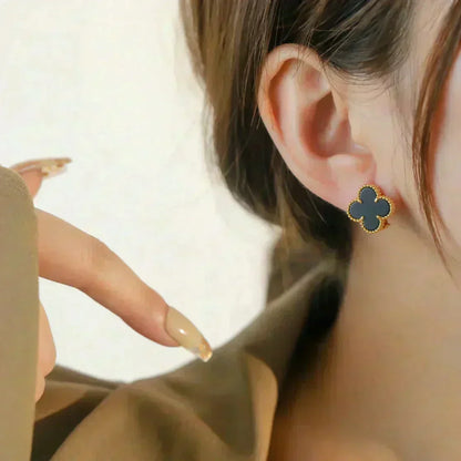 [⭐Aura]CLOVER MEDIUM 1 MOTIFS  ONYX STUD EARRINGS