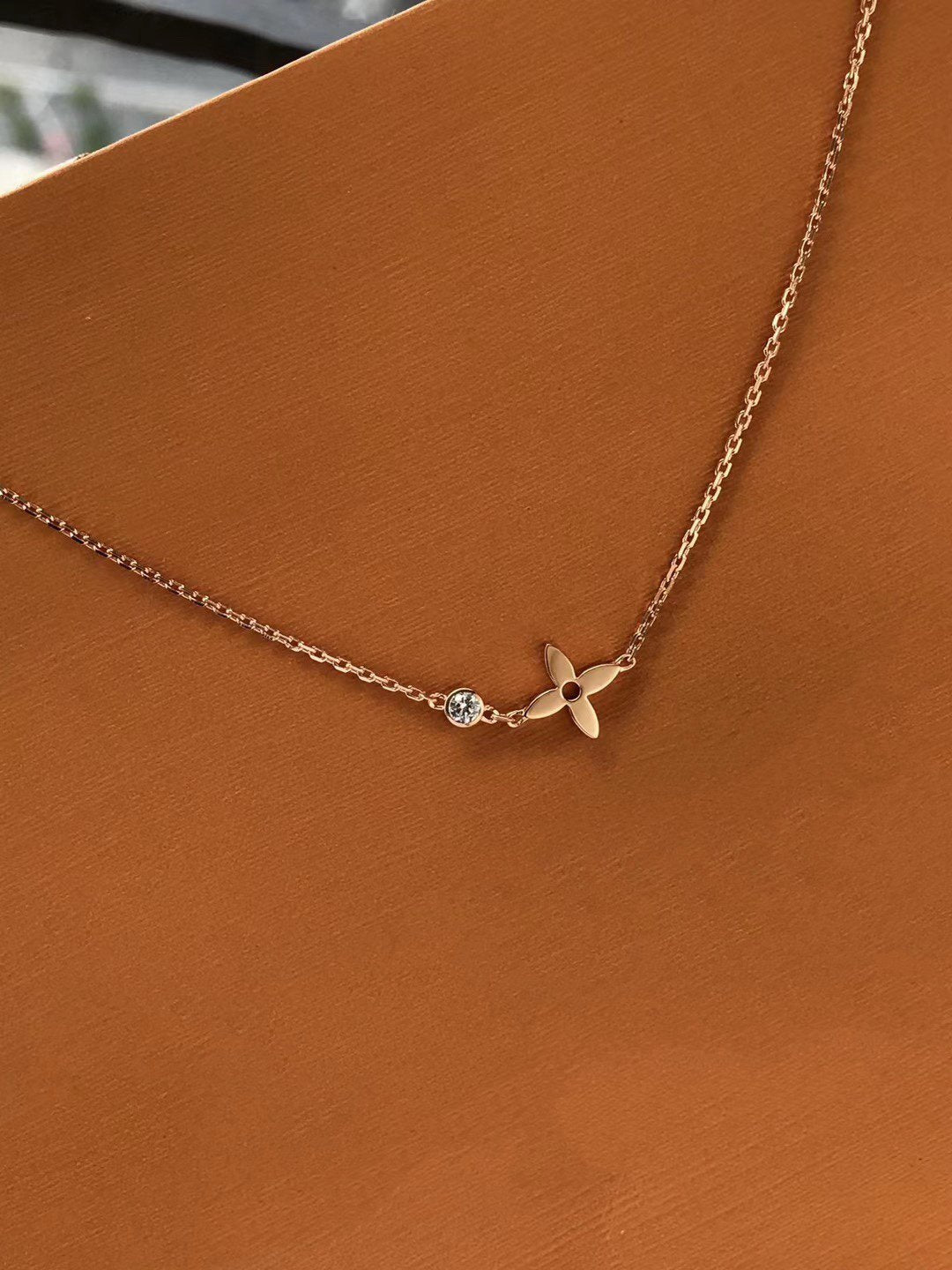 [⭐Aura]BLOSSOM PENDANT PINK GOLD AND DIAMOND