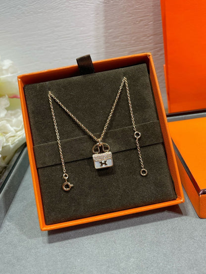 [⭐Aura]H CIRCE MOISSANITE PENDANT NECKLACE GOLD