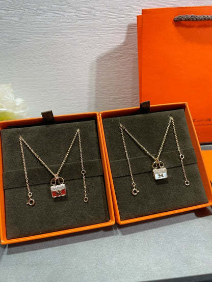 [⭐Aura]H CIRCE MOISSANITE PENDANT NECKLACE GOLD