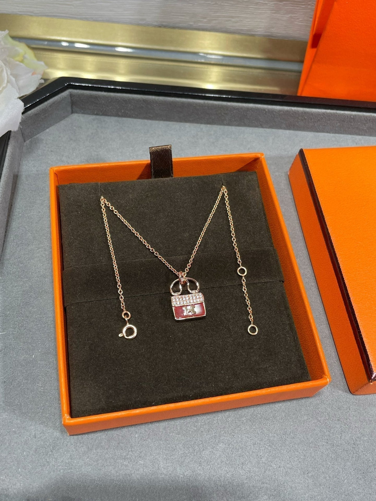 [⭐Aura]H CIRCE MOISSANITE PENDANT NECKLACE GOLD