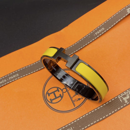 [⭐Aura]CLIC HM SO BLACK YELLOW BRACELET