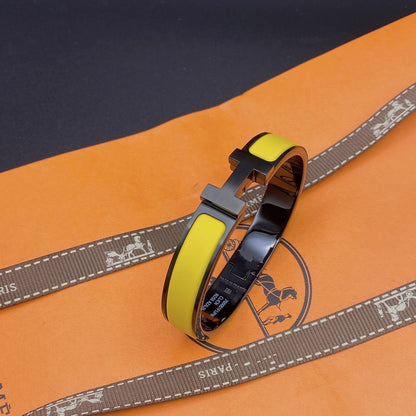 [⭐Aura]CLIC HM SO BLACK YELLOW BRACELET
