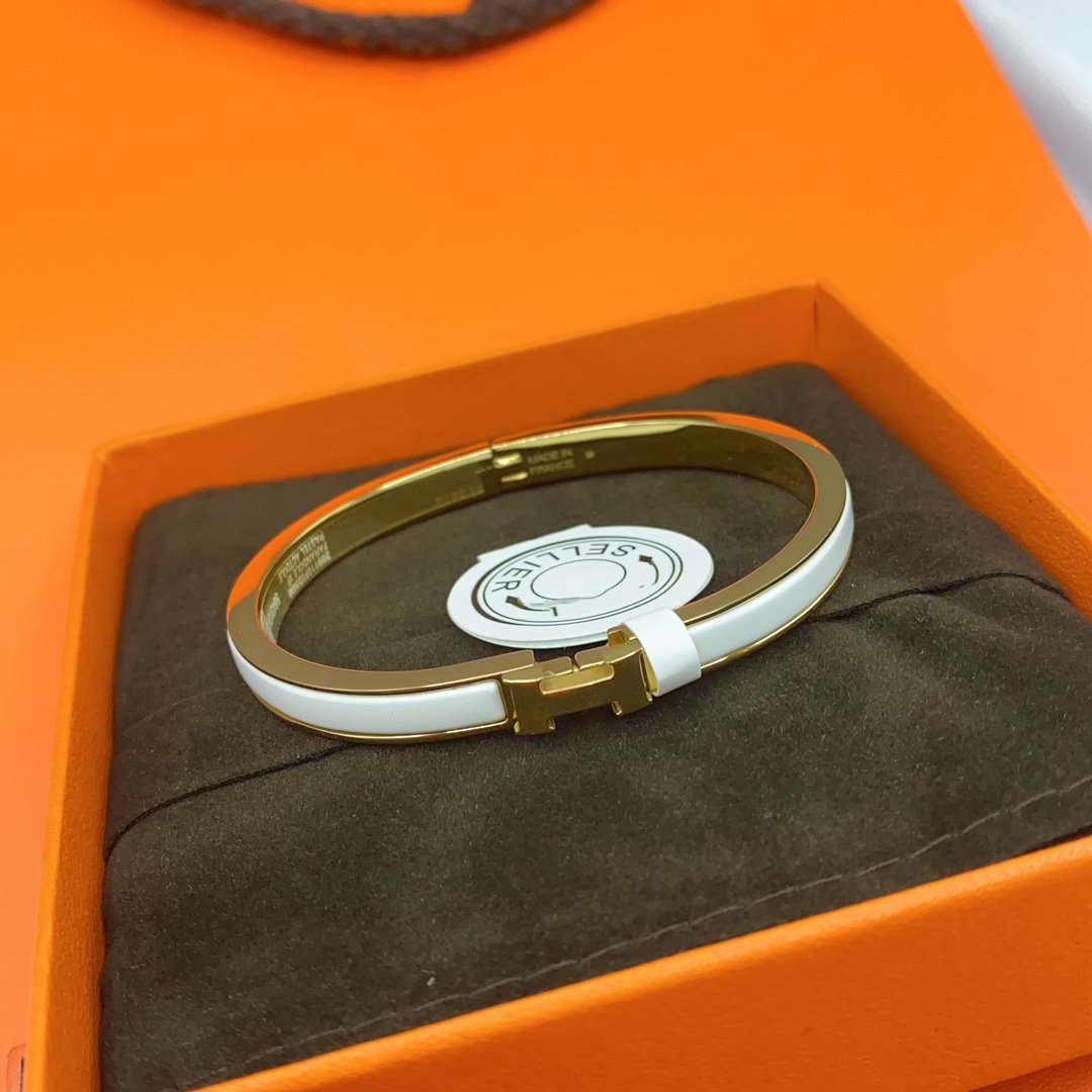 [⭐Aura]CLASSIC HM CLIC WHITE 8MM ENAMEL BRACELET