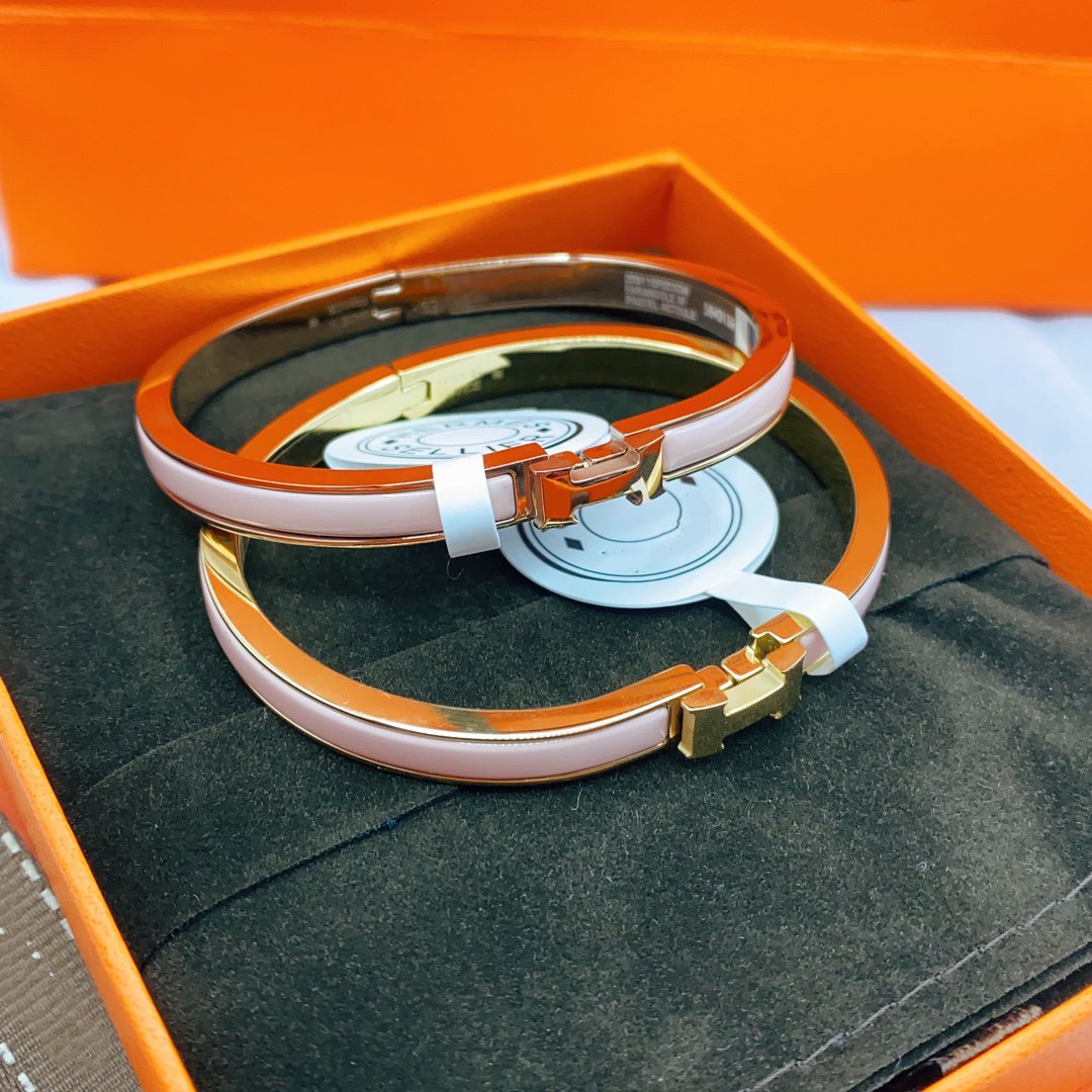 [⭐Aura]CLASSIC HM CLIC  PINK 8MM ENAMEL BRACELET