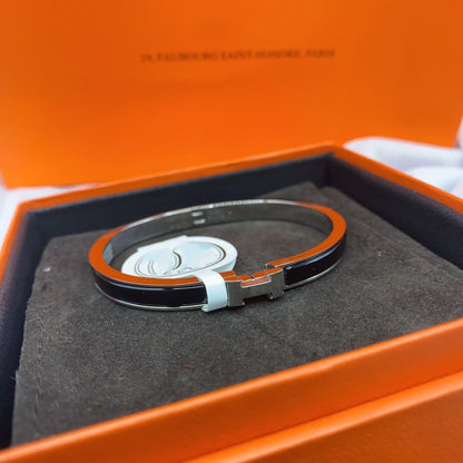 [⭐Aura]CLASSIC HM CLIC BLACK 8MM ENAMEL BRACELET