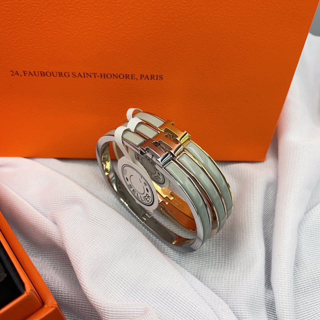 [⭐Aura]CLASSIC HM CLIC GREEN 8MM ENAMEL BRACELET