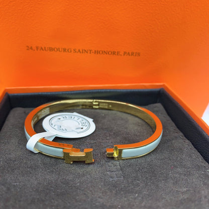 [⭐Aura]CLASSIC HM CLIC GREEN 8MM ENAMEL BRACELET