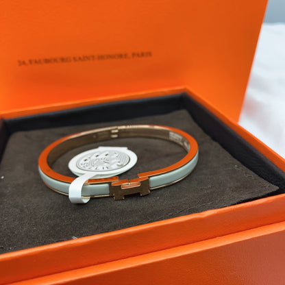 [⭐Aura]CLASSIC HM CLIC GREEN 8MM ENAMEL BRACELET