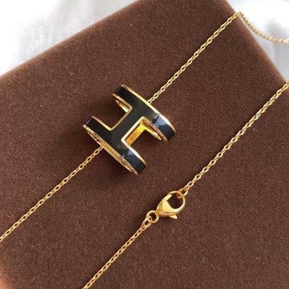 [⭐Aura]HM CLIC BLACK ENAMEL GOLD NECKLACE