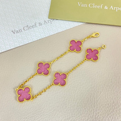 [⭐Aura]NEW BUBBLE PINK ENAMEL 5-FLOWER BRACELET