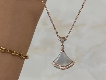 [⭐Aura]DREAM NECKLACE MOP PINK GOLD DIAMOND