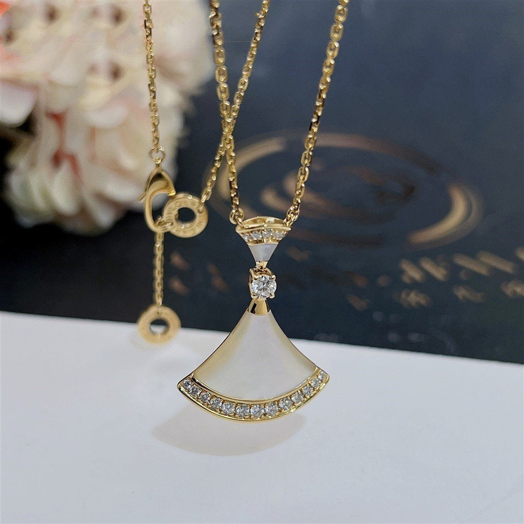 [⭐Aura]DREAM NECKLACE MOP GOLD DIAMOND