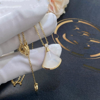 [⭐Aura]DREAM NECKLACE WHITE MOP GOLD 1 DIAMOND