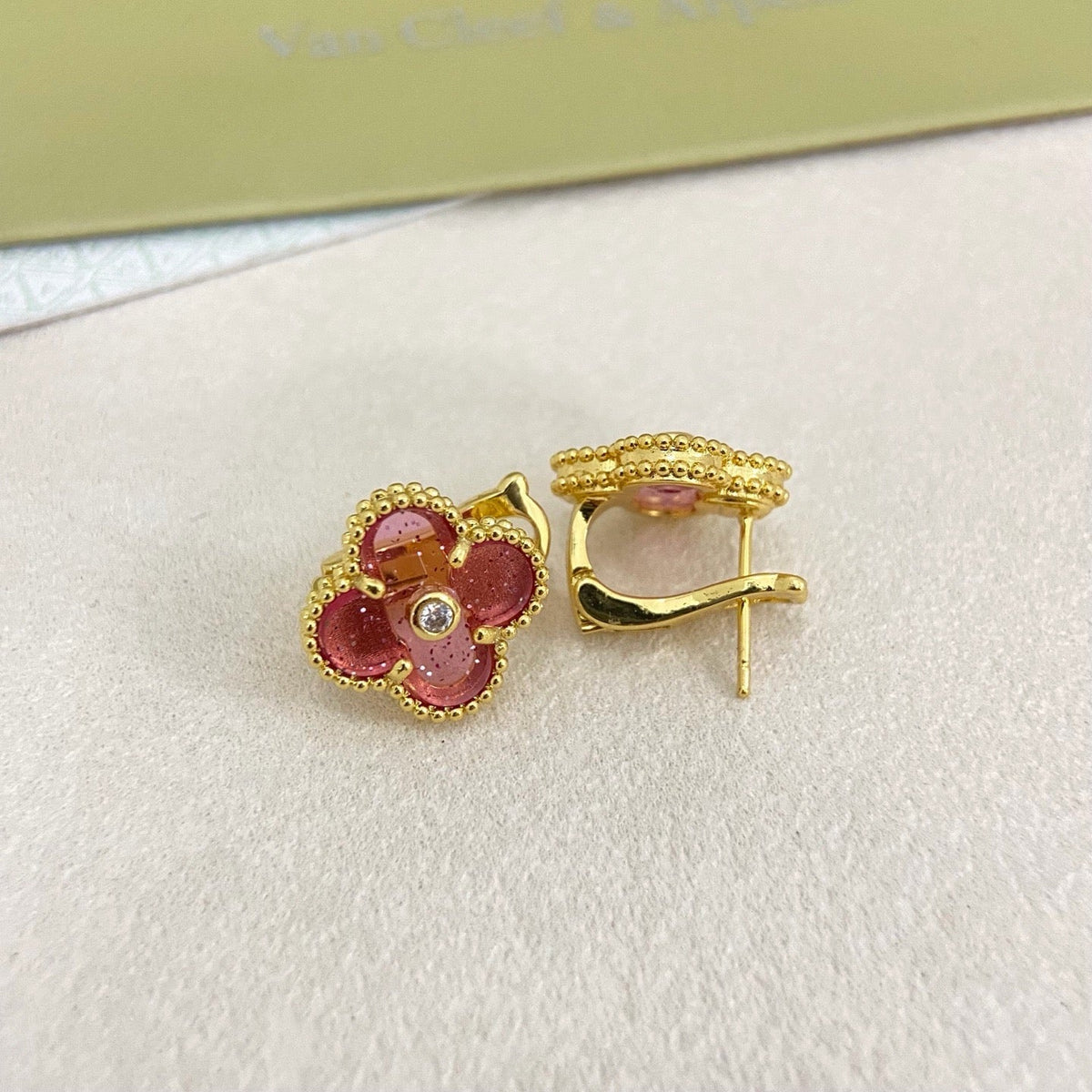[⭐Aura]2026 NEW  CLOVER 1 MOTIFPINK ENAMEL STUD EARRINGS WITH DIAMONDS2