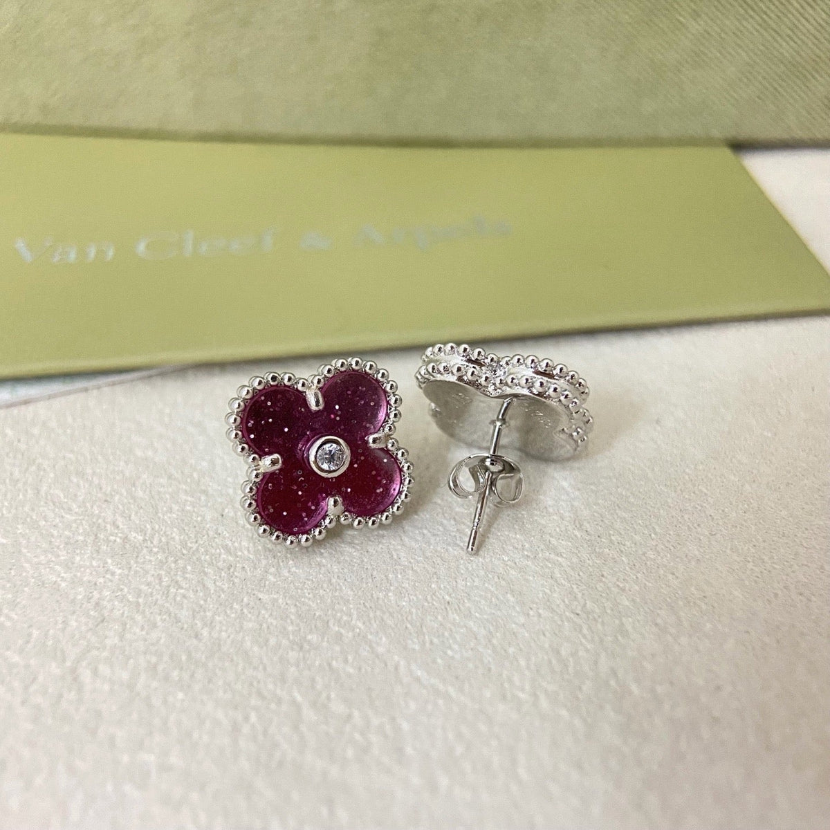 [⭐Aura]2026 NEW  CLOVER 1 MOTIFPINK ENAMEL STUD EARRINGS WITH DIAMONDS