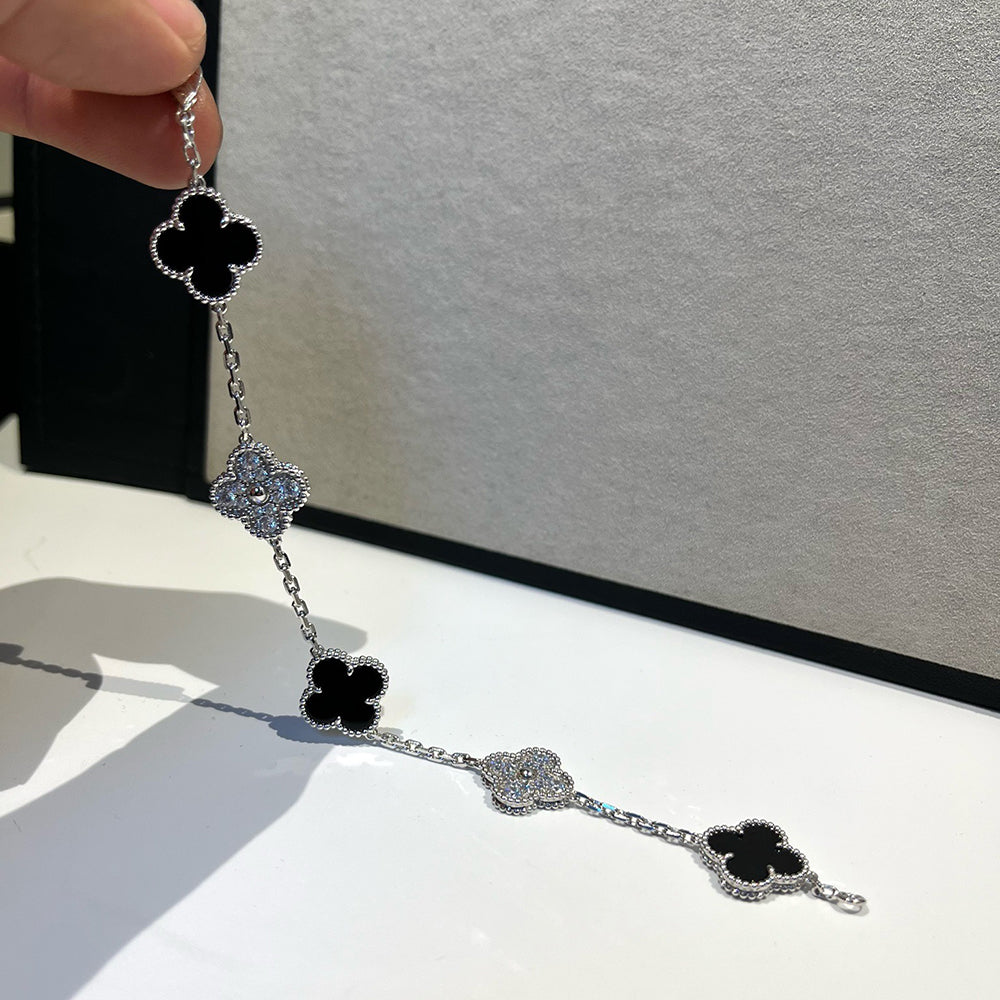 [⭐Aura] CLOVER 5 MOTIF ONYXS BRACELET COLLECTION