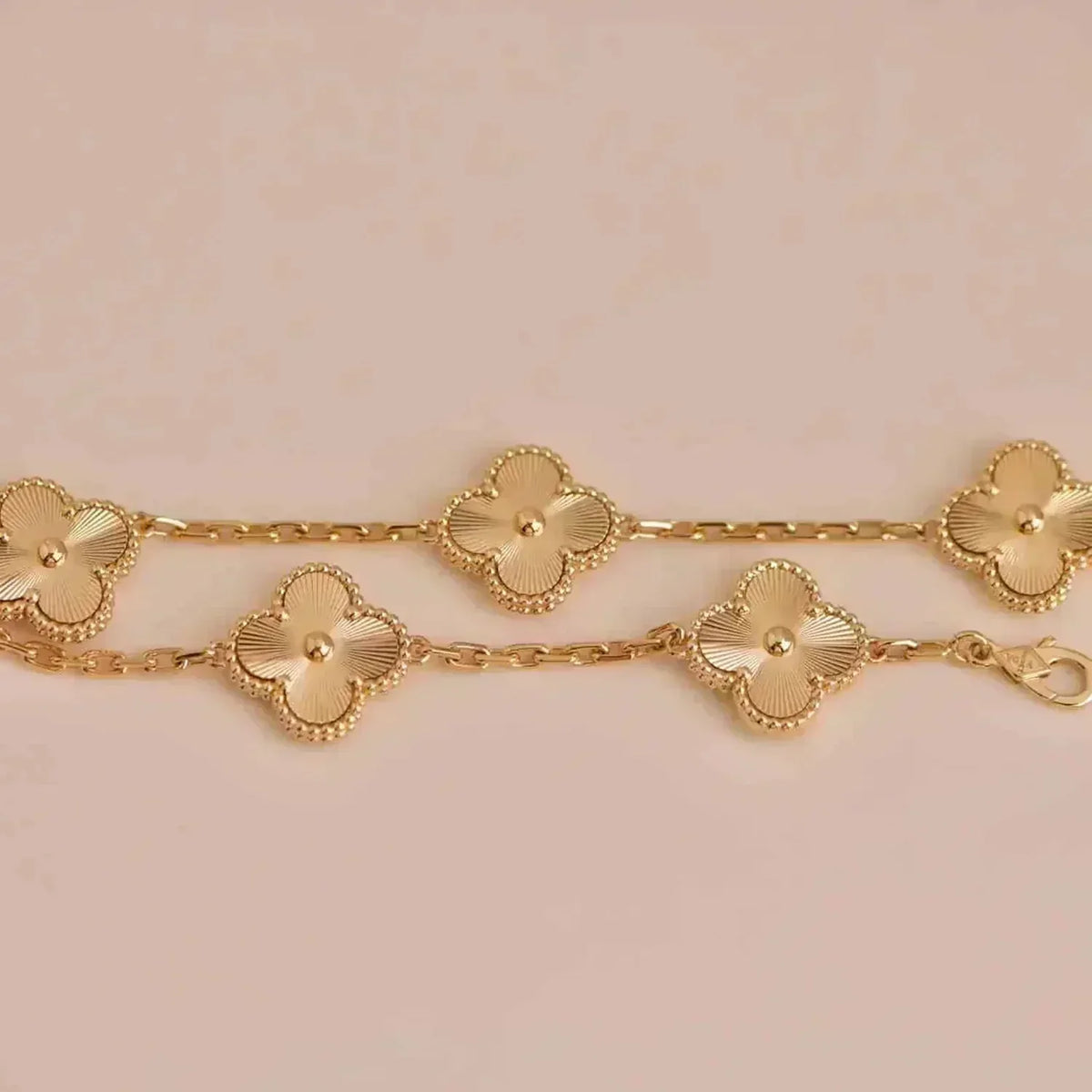 [⭐Aura] CLOVER 5 MOTIF LASER BRACELET COLLECTION